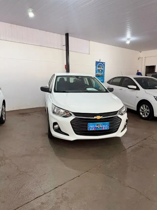 Carro Chevrolet Onix 2025 1.0
