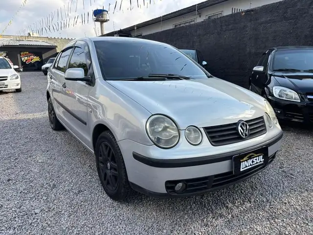 Carro Volkswagen Polo Sedan 2006 1.6 8V (Flex)
