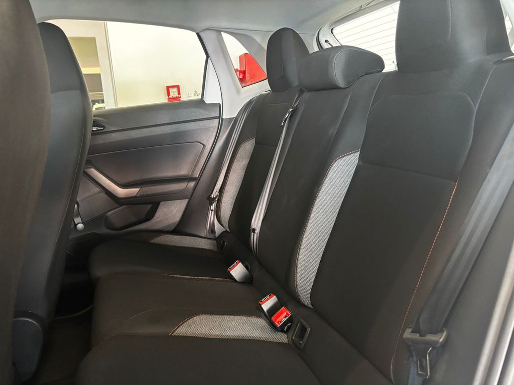 Polo Track 1.0 Flex 12V 5p