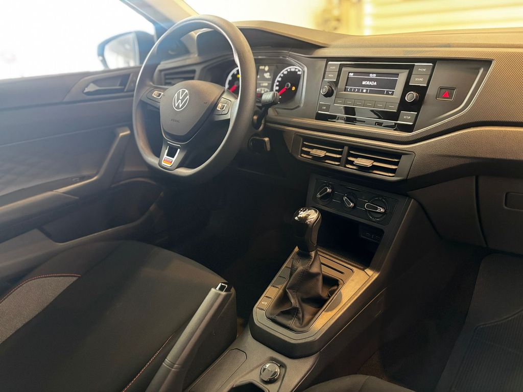 Polo Track 1.0 Flex 12V 5p