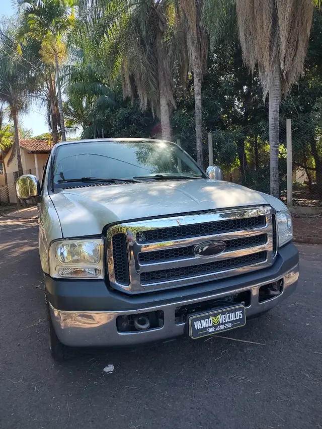 Carro Ford F-250 2010 XLT 4x4 3.9 (Cab Simples)