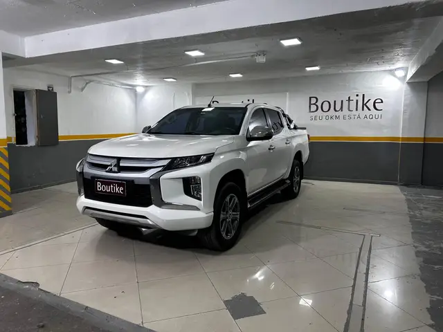 Carro Mitsubishi L200 Triton Sport 2022 HPE 2.4 DID-H 4x4 (Aut)