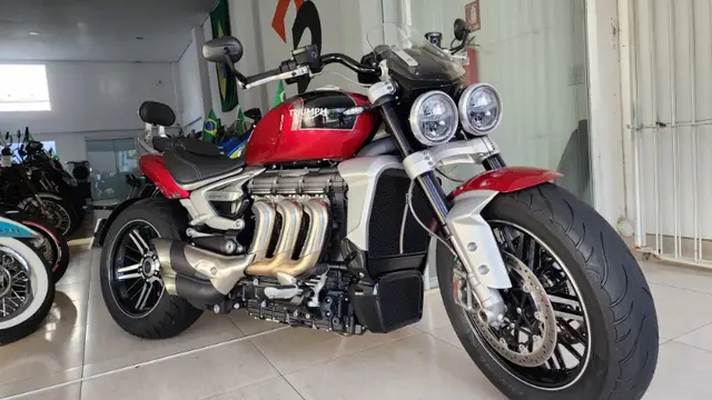 Moto Triumph Rocket 3 2023 GT