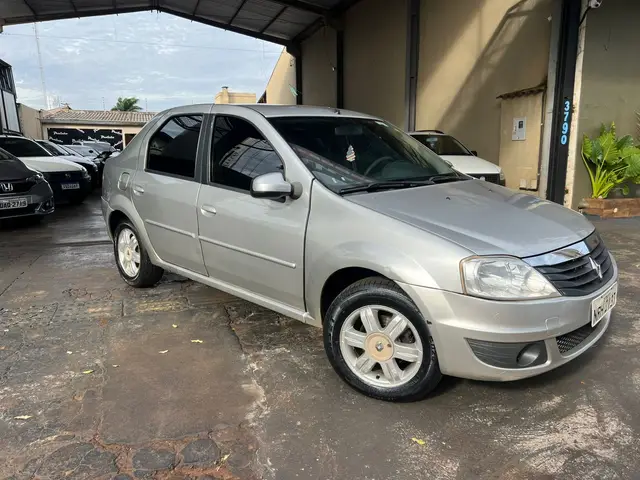 Carro Renault Logan 2011 Expression 1.6 8V Hi-Torque (flex)