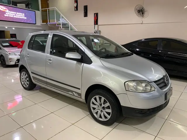 Carro Volkswagen Fox 2010 1.0 8V (Flex) 4p