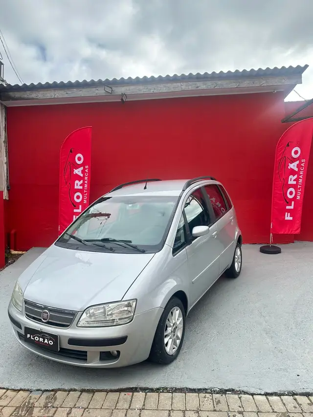 Carro Fiat Idea 2010 ELX 1.4 (Flex)