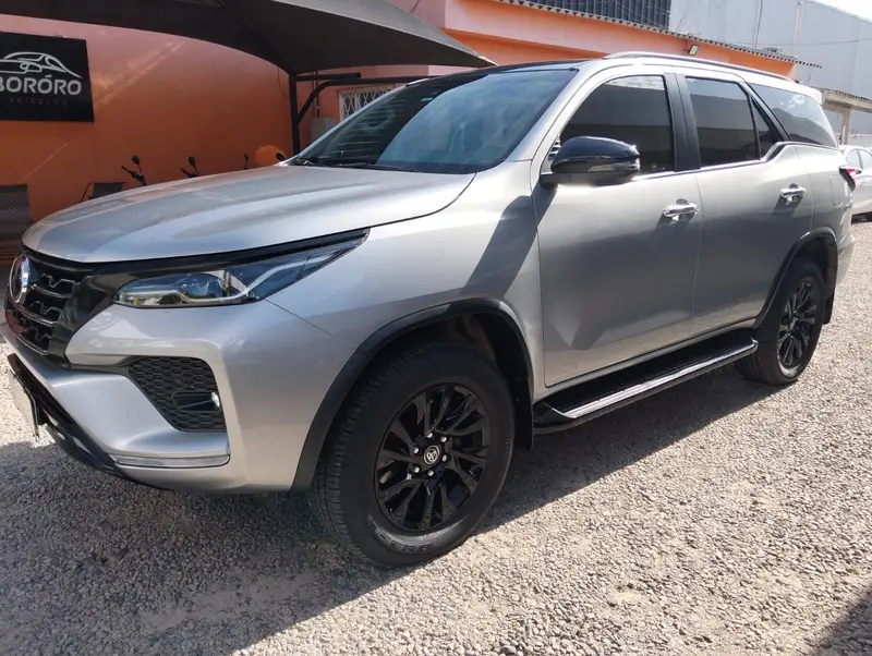 Toyota SW4 SRX 2.8 turbodiesel 5L 4x4 (Aut)