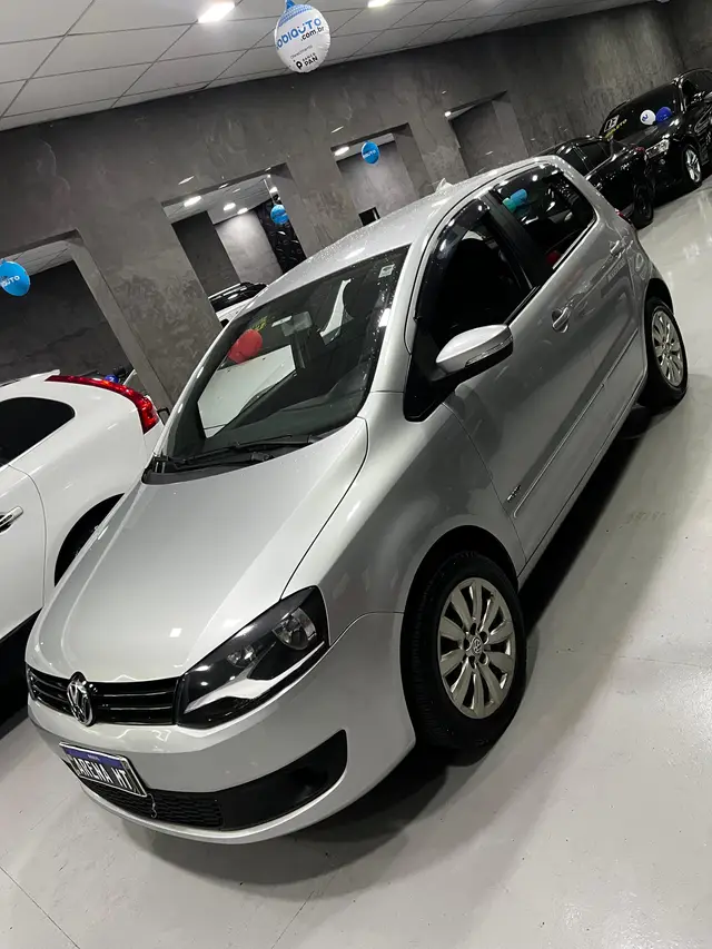 Carro Volkswagen Fox 2013 1.0 TEC (Flex) 4p