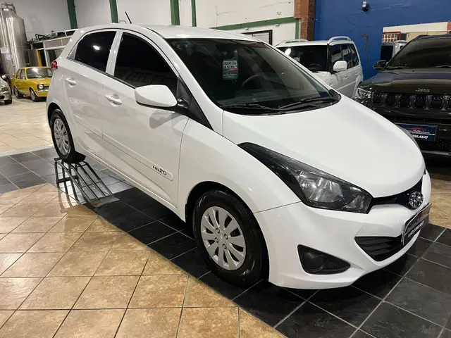 Carro Hyundai HB20 2014 1.6 Comfort Plus (Flex)