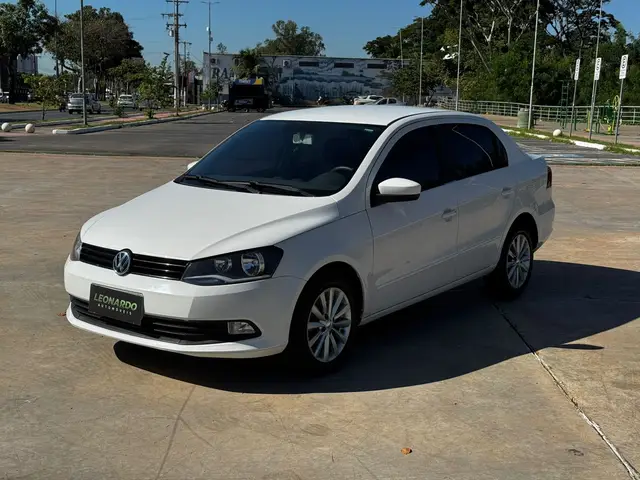 Carro Volkswagen Voyage 2014 1.6 VHT (Flex)
