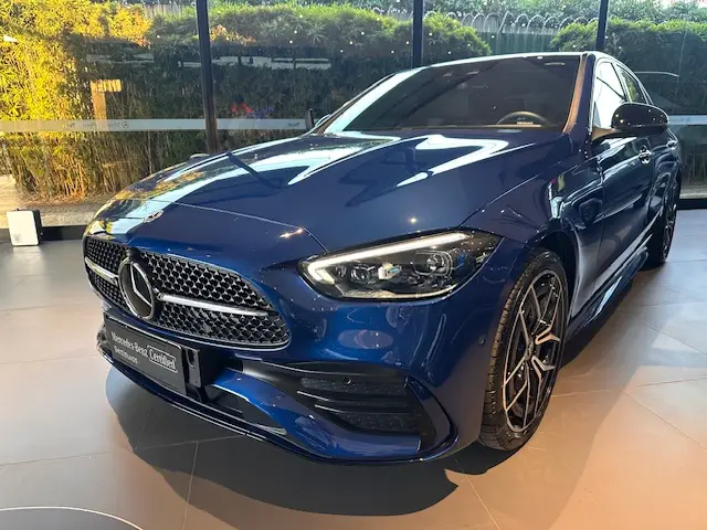 Carro Mercedes-Benz C 300 2024 AMG Line