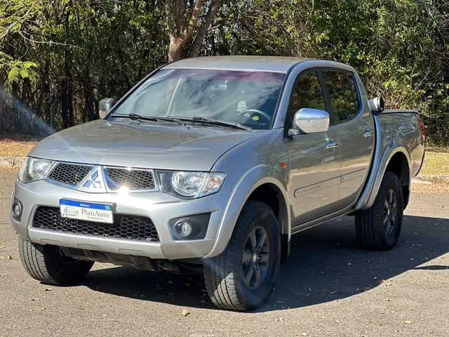 Carro Mitsubishi L200 Triton Sport 2012 HPE 4x4 3.2 DI-D (Aut)