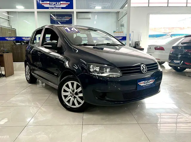 Carro Volkswagen Fox 2014 1.0 TEC (Flex) 4p