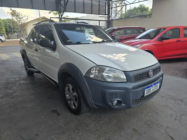 Carro Fiat Strada 2015 Working 1.4 (Flex) (Cabine Dupla)