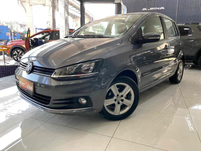 Carro Volkswagen Fox 2016 1.6 MSI Comfortline I-Motion (Flex)