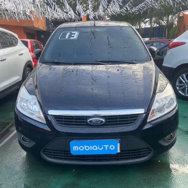 Carro Ford Focus Hatch 2013 GLX 2.0 16V (Flex)