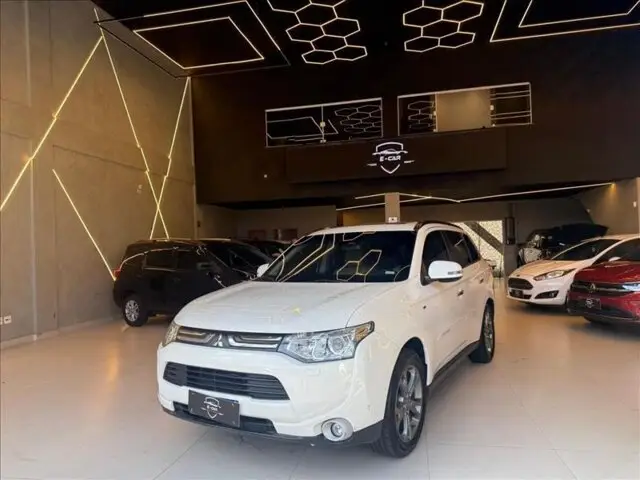 Carro Mitsubishi Outlander 2015 GT 4WD 3.0 V6 (Aut)
