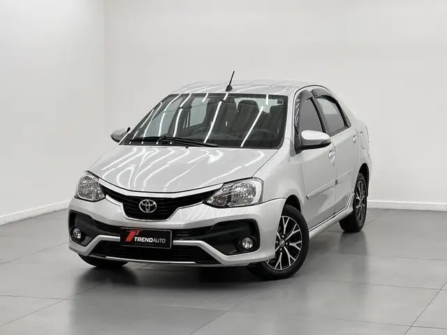 Carro Toyota Etios 2018 Platinum 1.5 (Aut) (Flex)