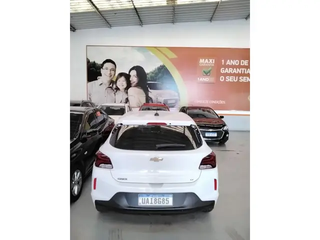 Carro Chevrolet Onix Plus 2025 LT 1.0