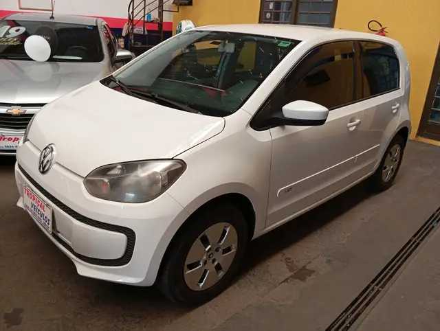 Carro Volkswagen Up! 2015 1.0 12v E-Flex move up! 4p