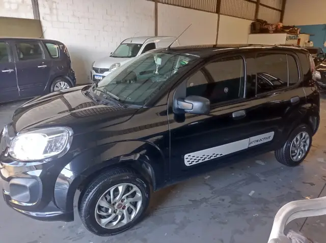 Carro Fiat Uno 2022 Attractive 1.0 8V (Flex) 4p
