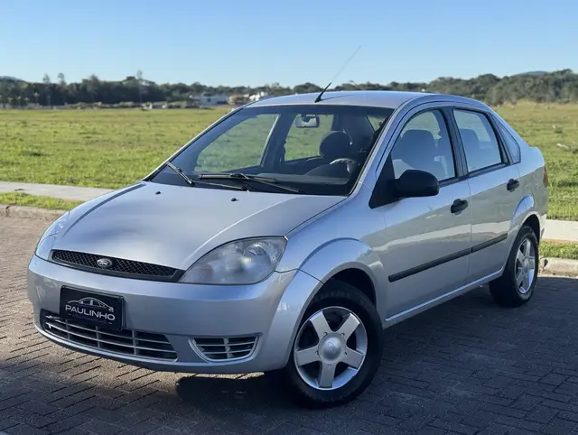Carro Ford Fiesta Sedan 2006 Personnalité 1.0 8V