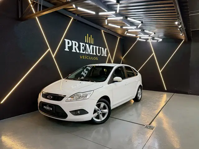 Carro Ford Focus Hatch 2012 GLX 1.6 16V (Flex)
