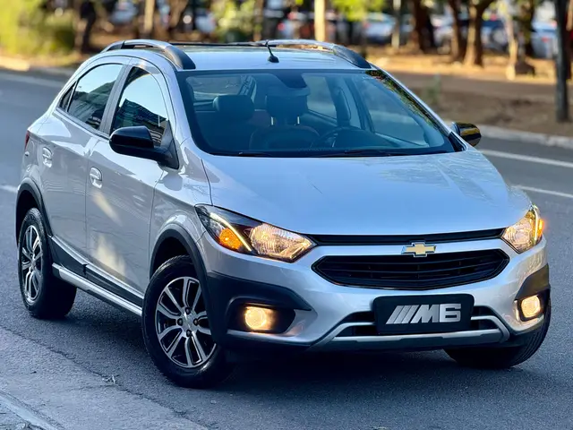Carro Chevrolet Onix 2018 1.4 Activ SPE/4