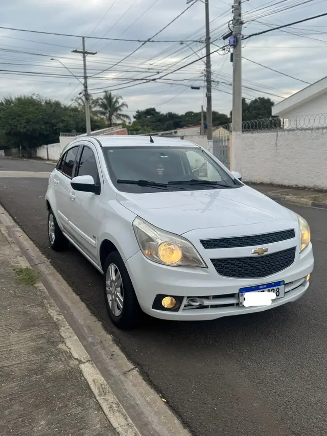 Carro Chevrolet Agile 2011 LTZ 1.4 8V (Flex)
