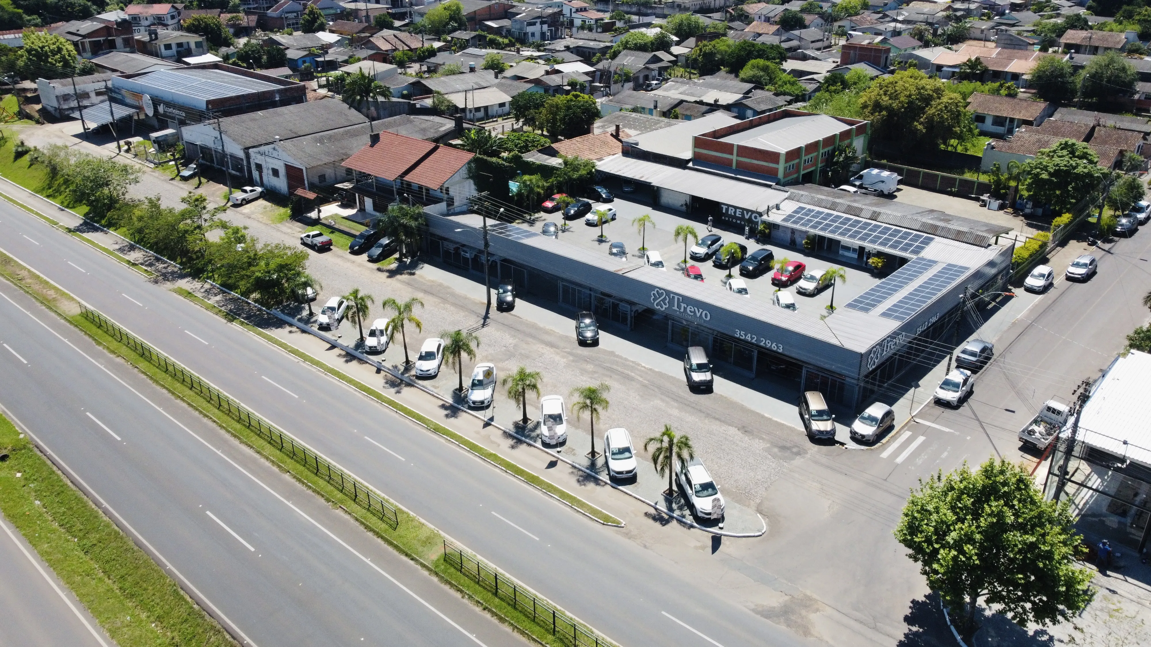 Fachada da loja Veículos à venda em Trevo Automoveis - Taquara - RS | Mobiauto