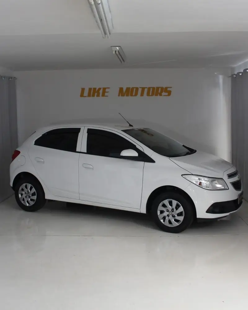 Chevrolet Onix 1.0 LT SPE/4