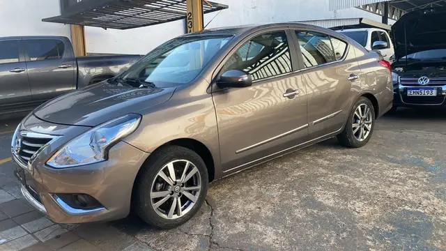 Carro Nissan Versa 2018 1.6 16V Unique CVT (Flex)