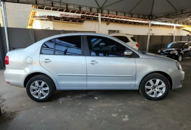 Carro Volkswagen Polo Sedan 2013 1.6 8V (Flex)
