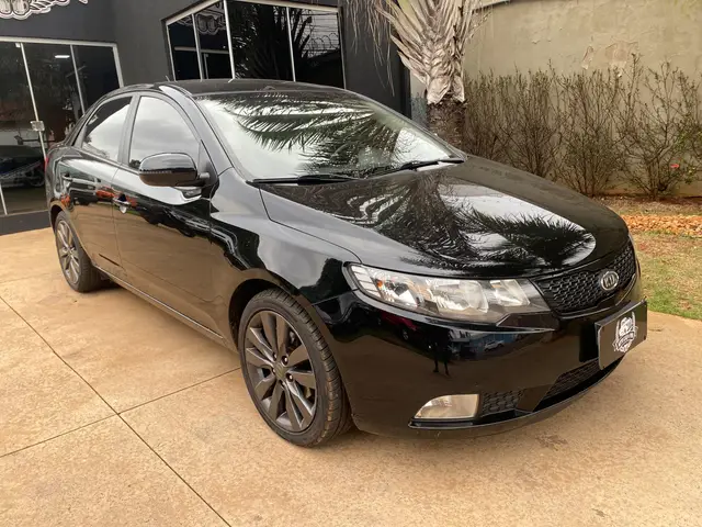 Carro Kia Cerato 2011 SX 1.6 16V 6vel