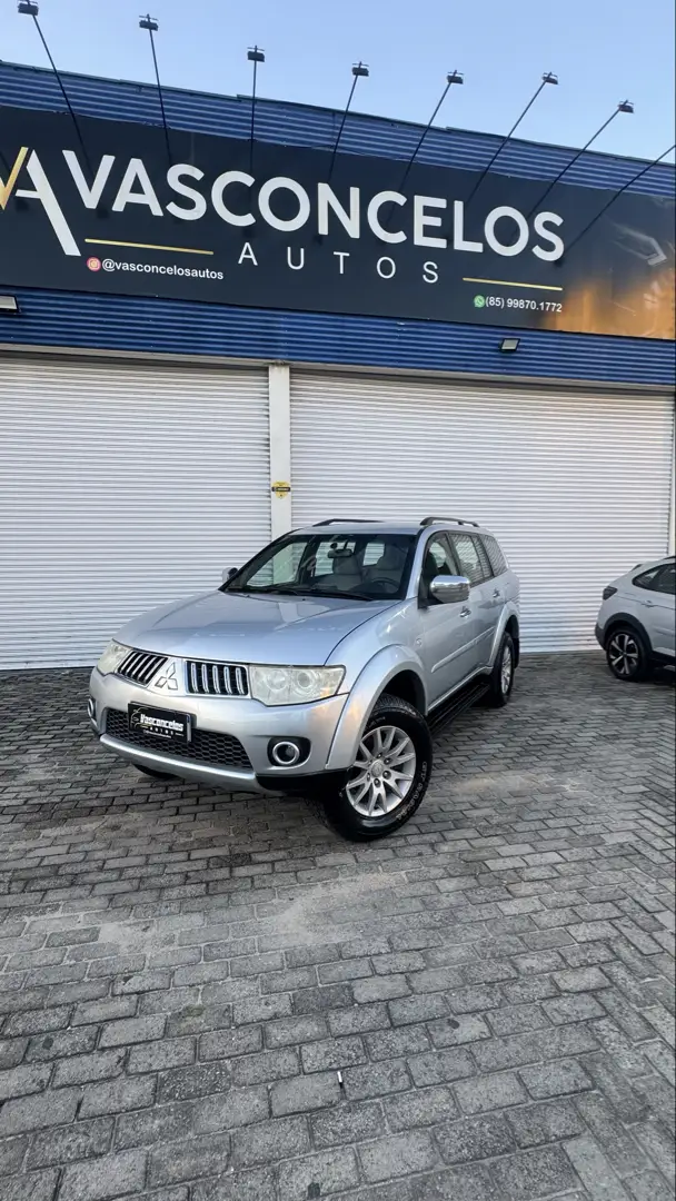 Carro Mitsubishi Pajero Dakar 2010 3.2 16V (aut.)