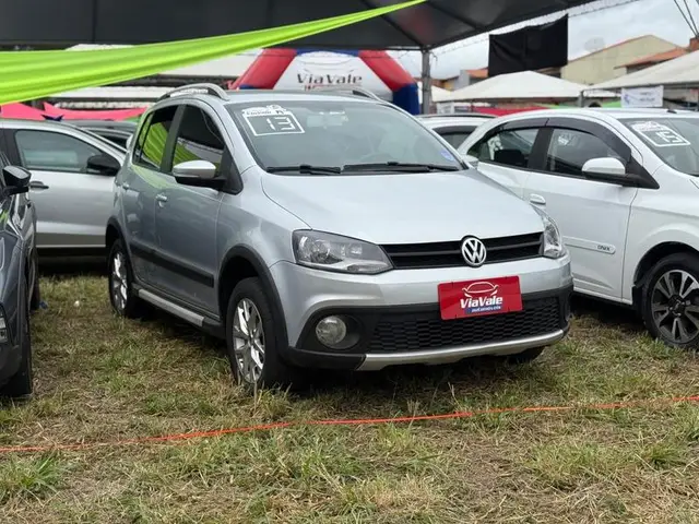 Carro Volkswagen CrossFox 2013 1.6 VHT (Flex)