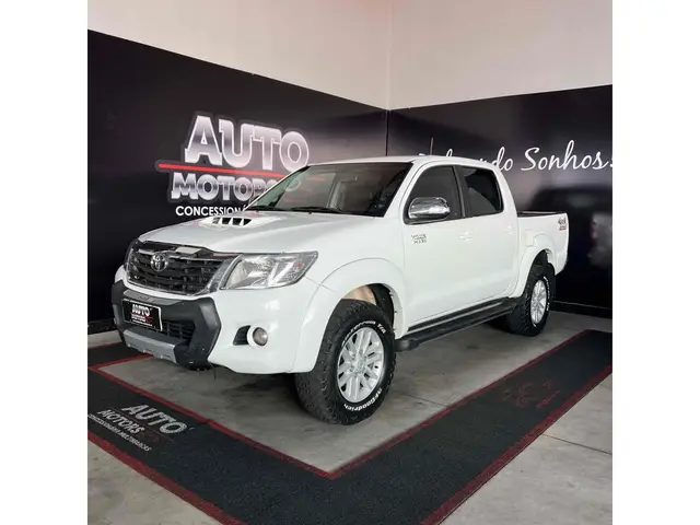 Carro Toyota Hilux Cabine Dupla 2015 Hilux 3.0 TDI 4x4 CD SRV (Aut)