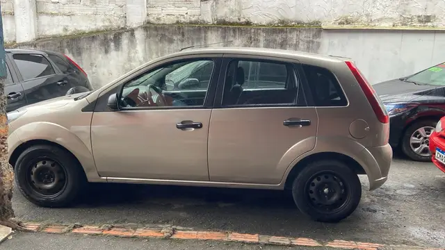Carro Ford Fiesta Hatch 2011 1.0 (Flex)