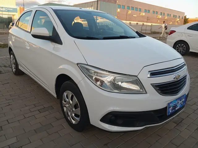 Carro Chevrolet Onix 2016 1.0 LS SPE/4
