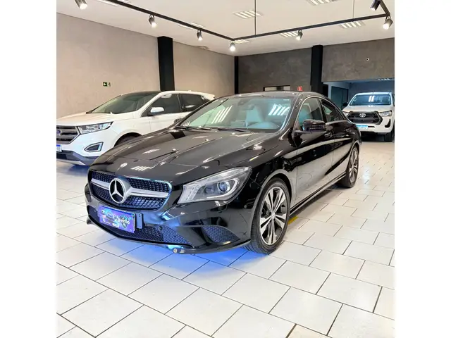 Carro Mercedes-Benz Classe CLA 2016 CLA 200 Vision DCT (Flex)