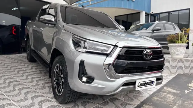 Carro Toyota Hilux Cabine Dupla 2023 SRX 4x4 2.8 Diesel