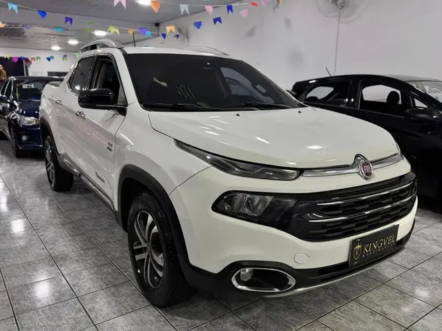 Carro Fiat Toro 2017 Volcano 2.0 diesel AT9 4x4