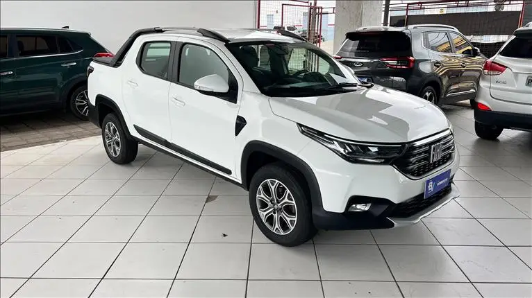 Fiat Strada Volcano 1.3 CD (Flex)