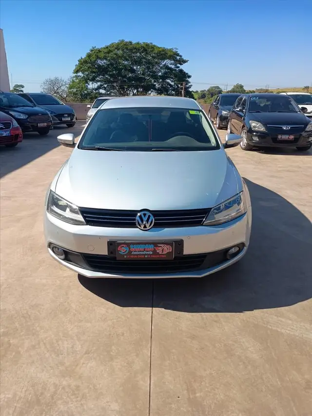 Carro Volkswagen Jetta 2011 2.0 Comfortline (Flex)