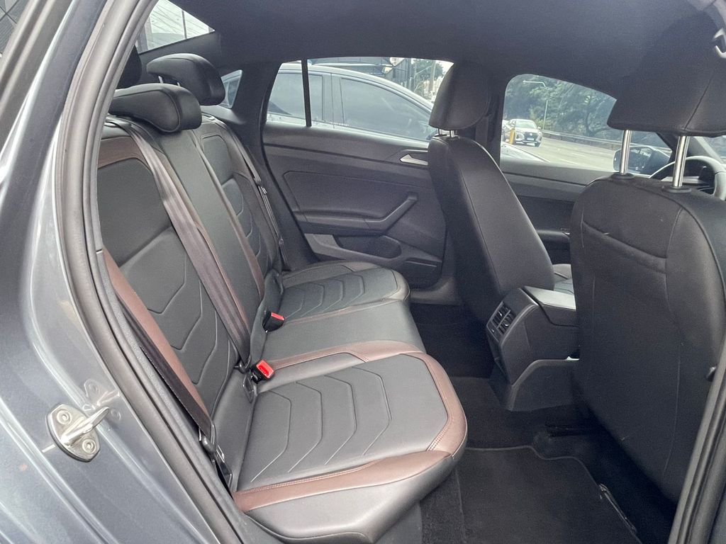 Virtus Highline 1.0 200 TSI