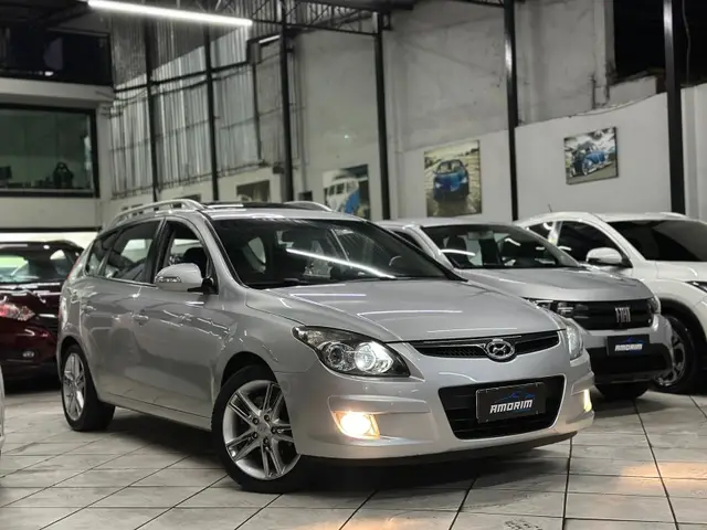 Carro Hyundai i30 CW 2011 2.0i GLS (Aut)