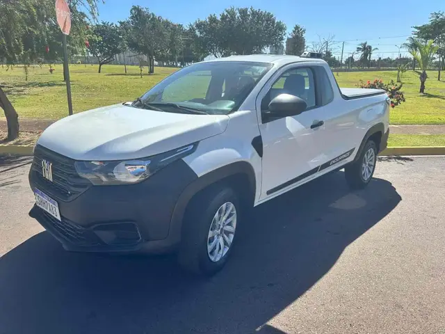 Carro Fiat Strada 2023 Endurance 1.4 Cabine Plus (Flex)