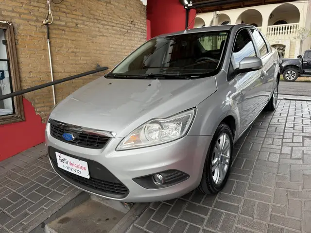 Carro Ford Focus Sedan 2012 GLX 2.0 16V (Flex)