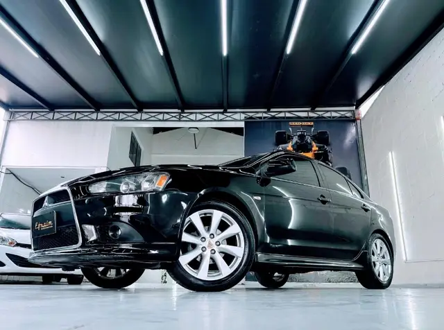 Carro Mitsubishi Lancer 2014 2.0 16V