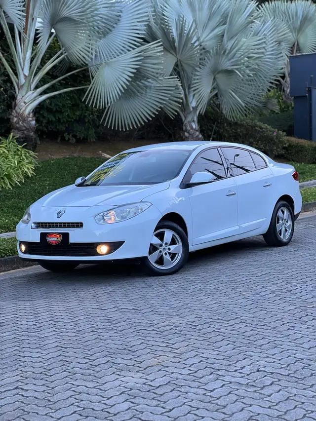 Carro Renault Fluence 2012 2.0 16V Dynamique (Flex)